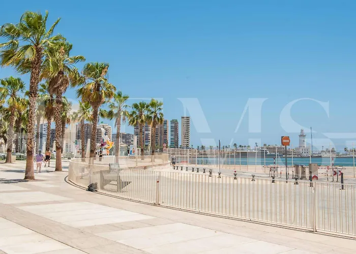 Romantic Studio with Swimming Pool - Málaga City Center